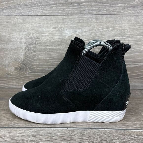 Sorel Out ‘N About Women’s Sz 9 Black Suede Pull On Hidden Wedge Hi Chelsea Boot - Picture 3 of 10